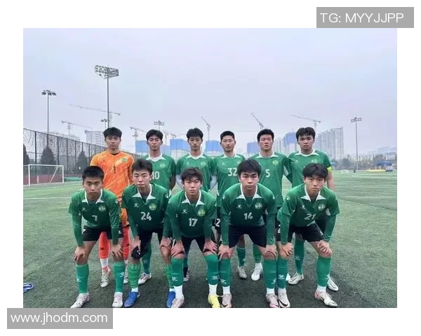 西安足球队拼搏历程揭秘:从默默无闻到赛场辉煌的奋斗故事